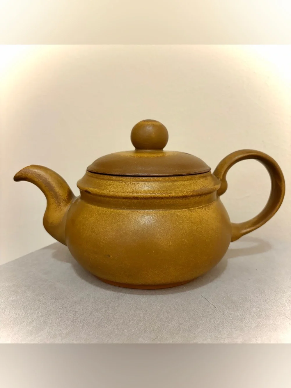 Bennington Potters Tavernware Stoneware Mustard Gold Teapot with Lid Vermont VTG